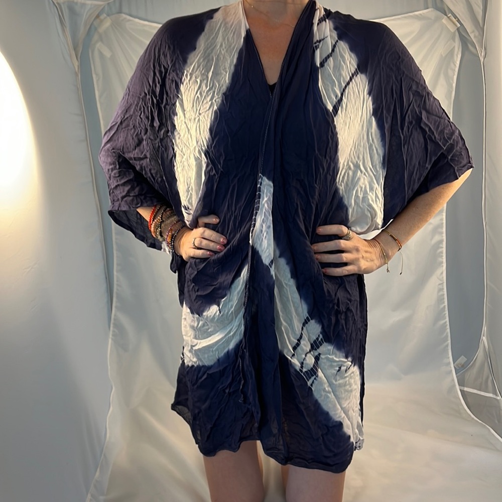 Beach / pool cover-up. Cruise club free-size. NWT